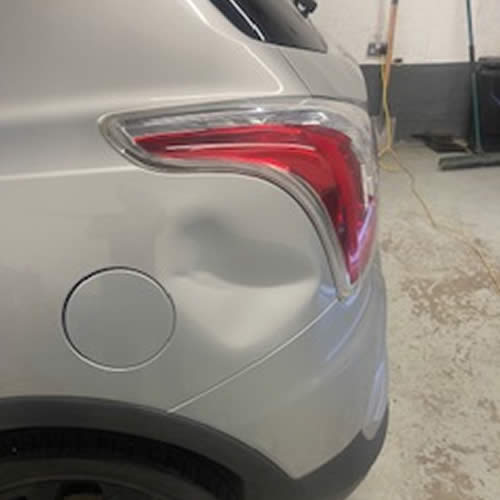 Deep dent on SsangYong Quarter Panel - Before Deep dent on SsangYong Quarter Panel - Before